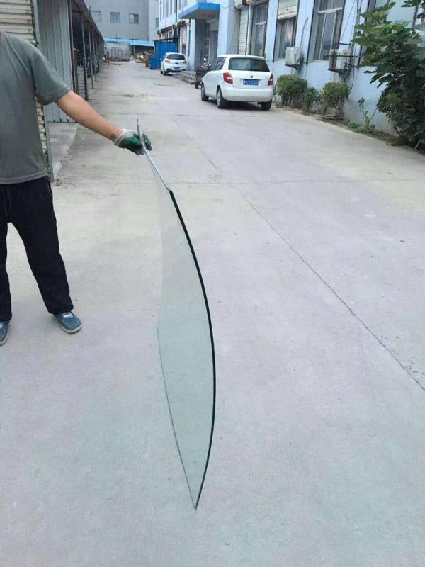 武漢鑫明鴻馬鞍型鋼化玻璃